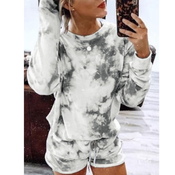 Black & White tie-dye long sleeve lounge set - Picture 5 of 5